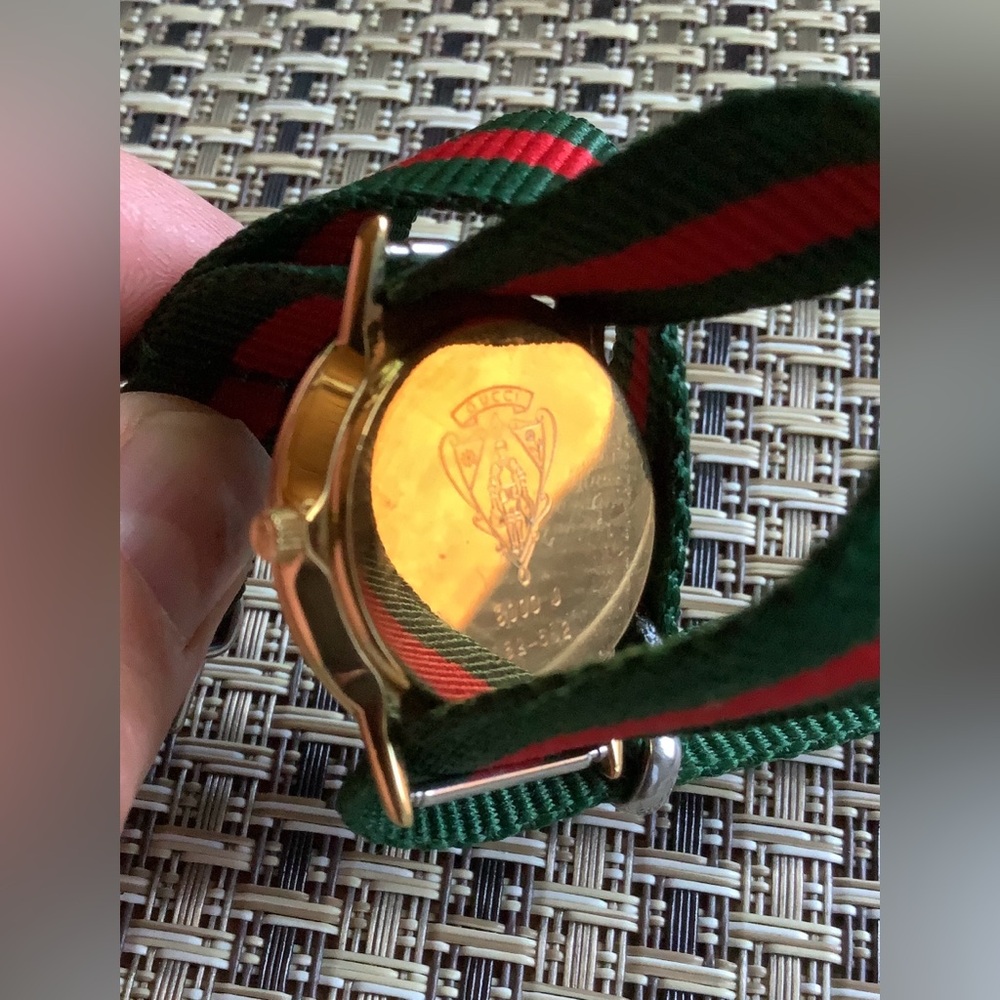 Gucci Gold-Tone watch for young man or lady ❤️💚 - Picture 8 of 12